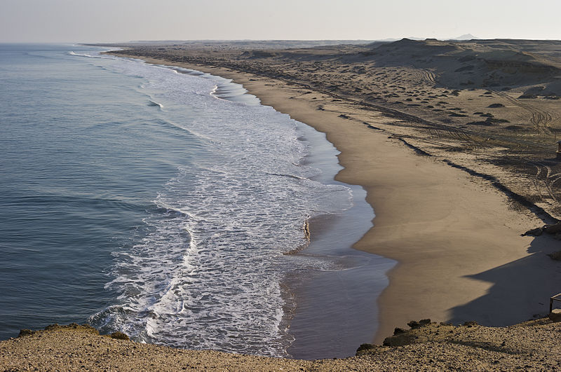 Sandige Küsten bei Namibe (c) Alfred Weidinger CC BY SA 2.0