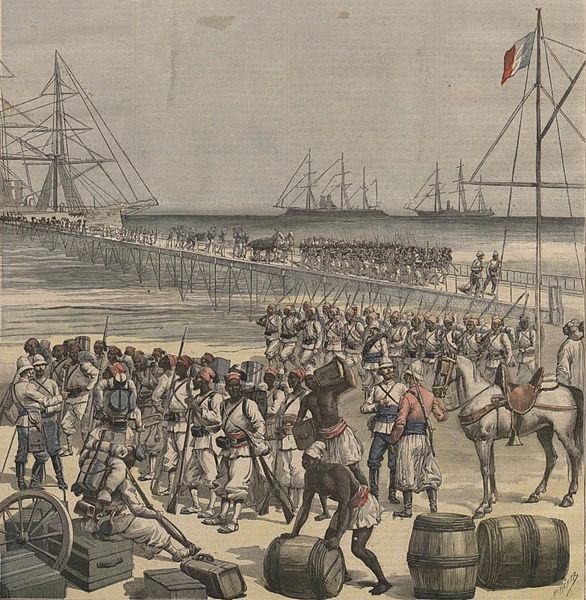 Französisiche Truppen beim Entladen 1892 (c) Le Petit Journal 21.Mai 1892