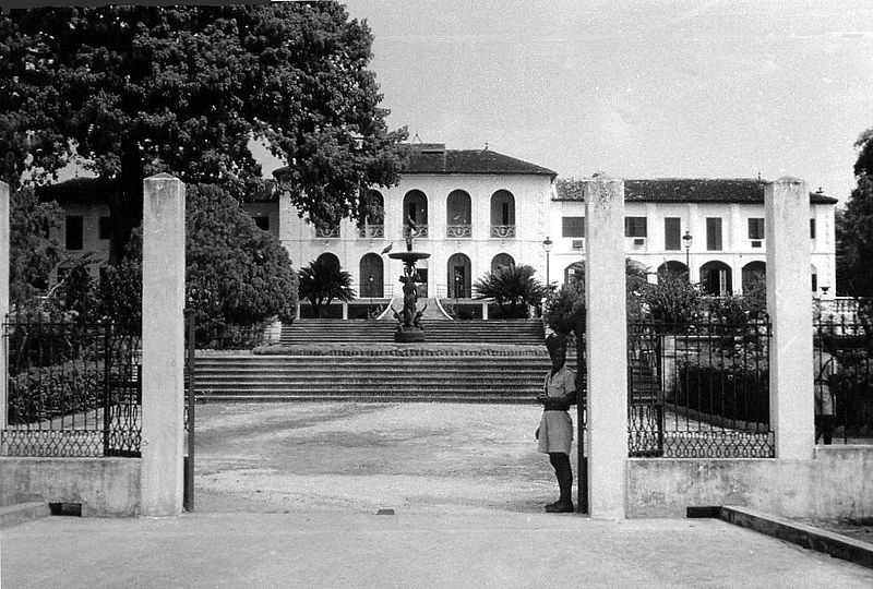 Französischer Gouverneuspalast im Jahr 1956 (c) Buonasera
