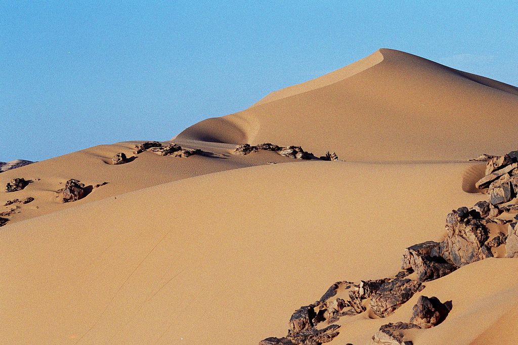 Libyen, Akakus Wüstenfelsgebiet (c) Jean-Pierre Malavialle