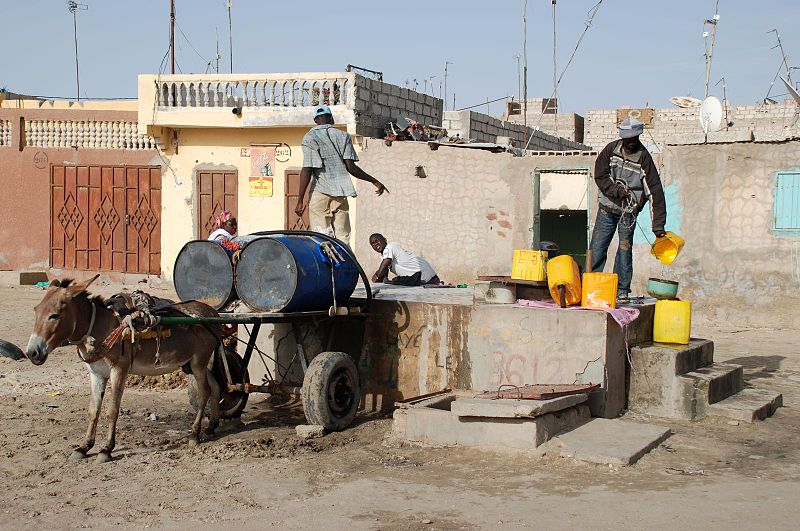 Wasserverteilung in Nouakchott (c) Bertramz