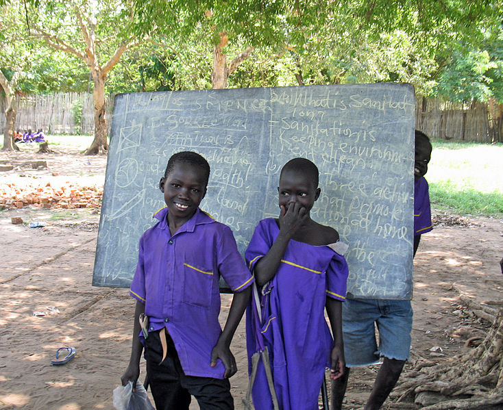 Kinder in Südsudan (c) Alberto Beguefor für EFA