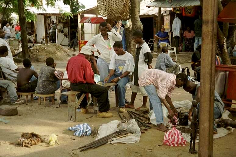 Makonde Markt in Daressalaam (c) Lechhansi
