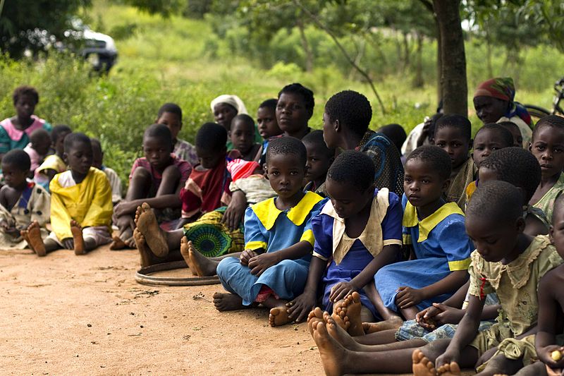 Schulkinder in Malawi (c) Swatjo Sridharan